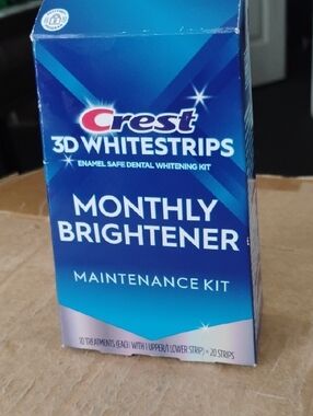 Crest 3D Whitestrips Monthly Brightener